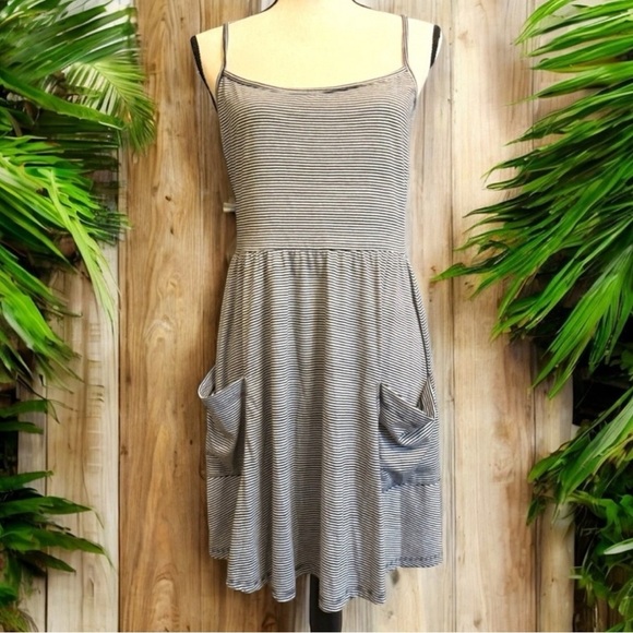 Y2K WEAVERS Mini Stripe Spaghetti Strap Dress - Medium - Picture 1 of 11